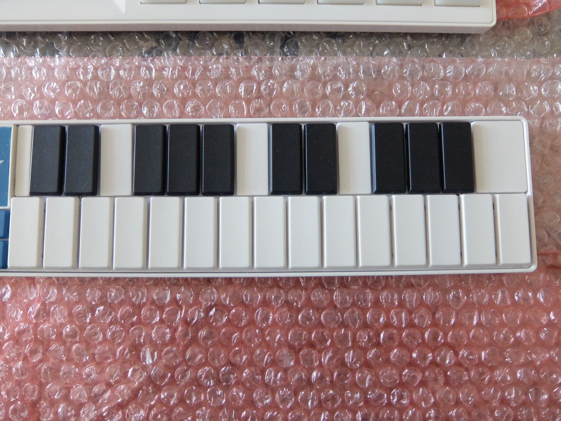 Korg Console di mixaggio: Korg USB Controller Set – Usato da Basel venduto da Elektronik_Markt 5