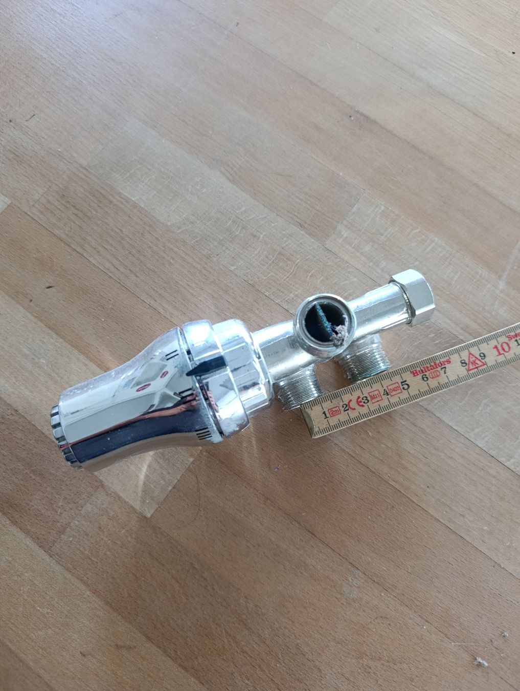 Radiateurs: Heizkörper Thermostat gebraucht – D'occasion à Herisau par Frog6