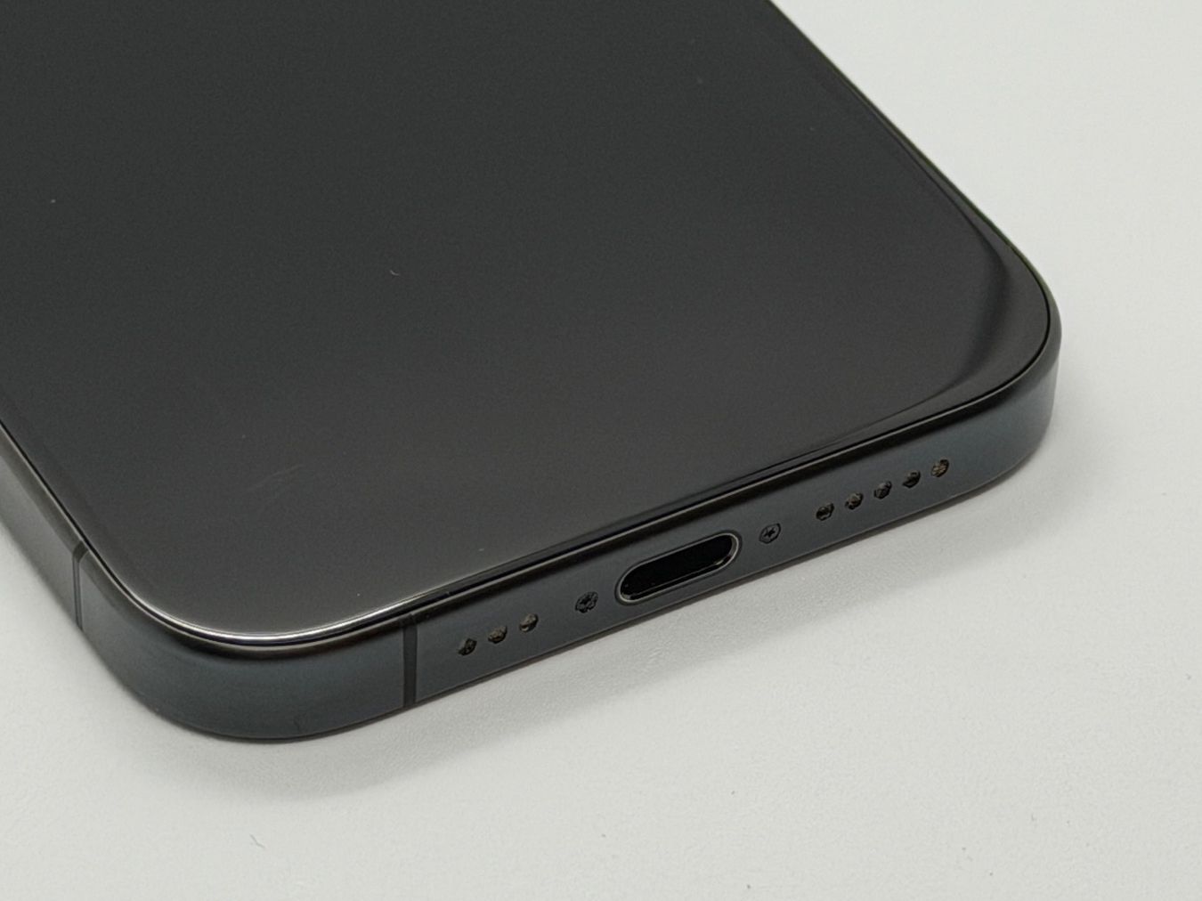 Apple Telefoni cellulari / Smartphones: iPhone 15 Pro - 128 GB, Black Titanium, OVP – Usato da Zürich venduto da fal_2sb7 2