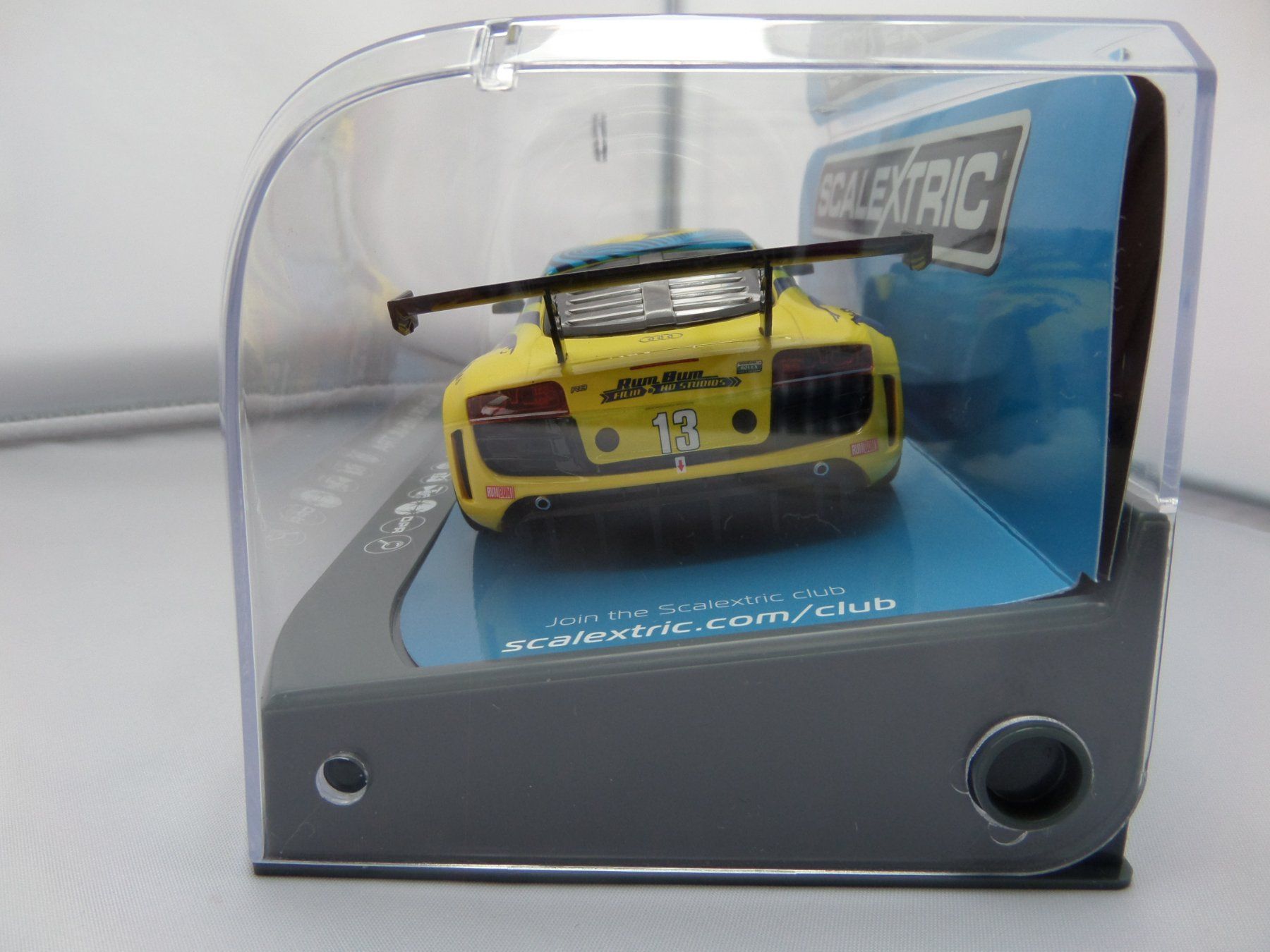 Piste: C3854 Scalextric Audi R8 LMS / 1/32 – Nuovo e nell'imballaggio originale da Bettlach venduto da Qwert12 2