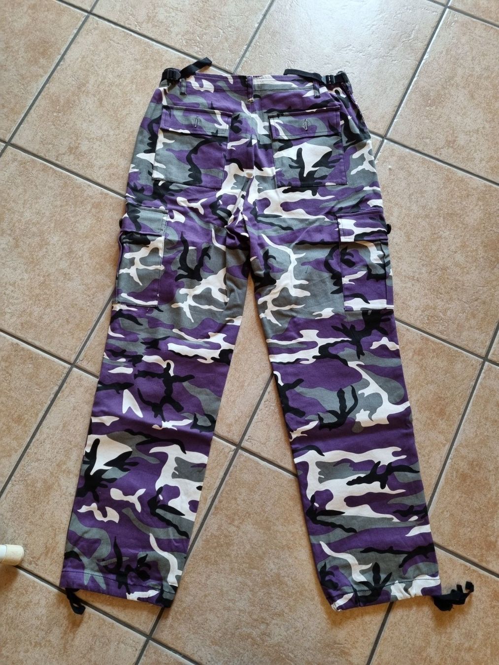 Jeans: Pantalon style militaire, taille 38 – Nuovo (secondo la descrizione) da Sion venduto da Oonathoo 1