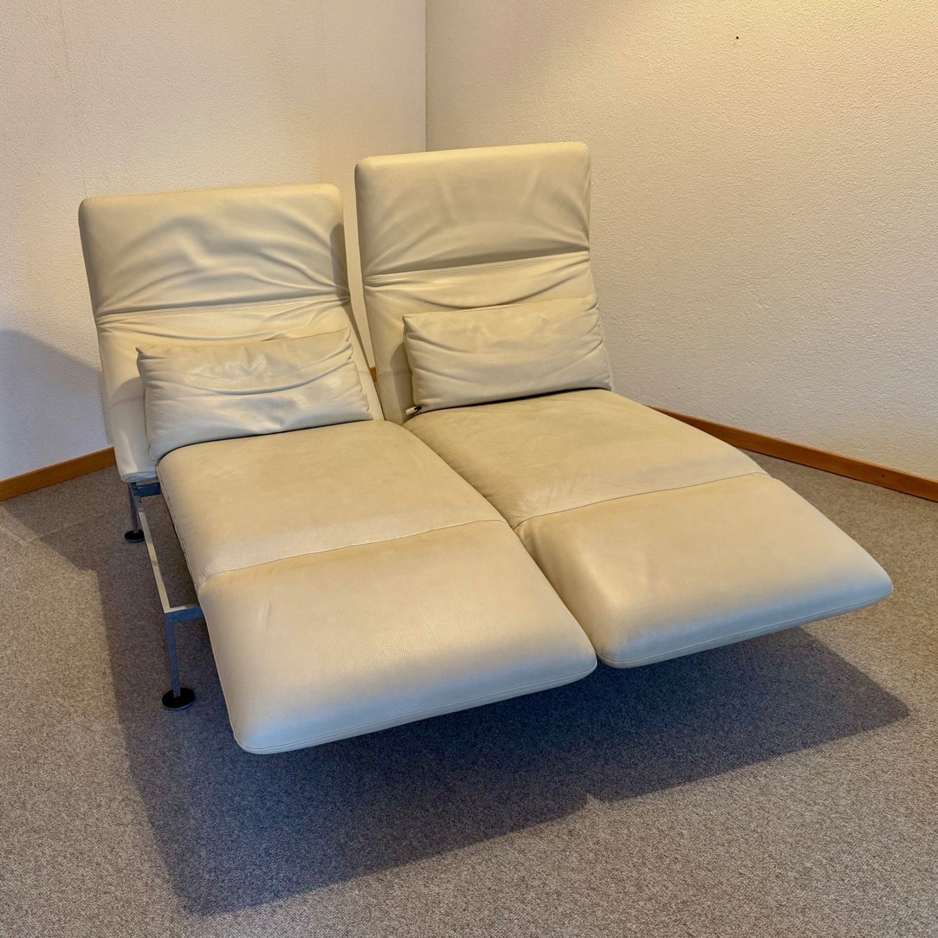 Brühl Sofas: Brühl Ledersofa ecru – Gebraucht aus Bülach von Bmricardo 2