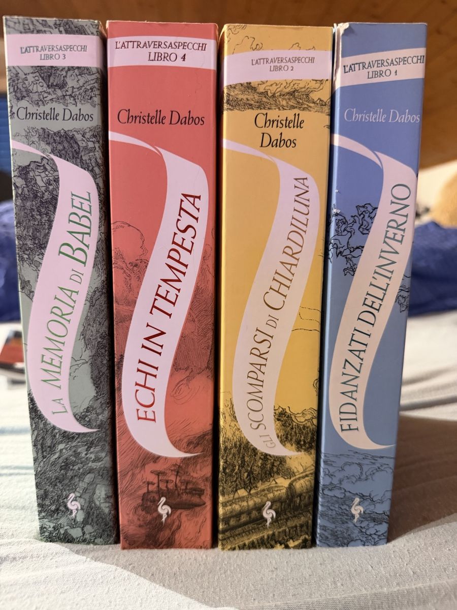 Libri: Saga COMPLETA L’attraversaspecchi – Usato da Arogno venduto da aly_8twx