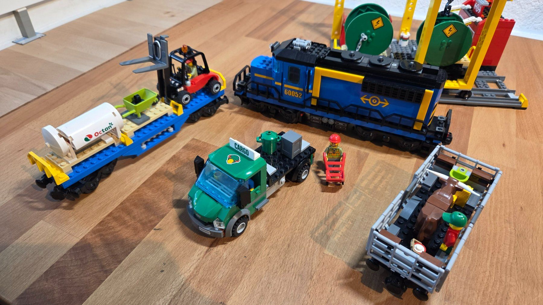 Lego Baukästen: Lego City 60052 Cargo Train – Gebraucht aus Thun von Reda68 1