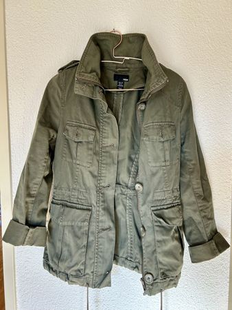 Tolle olivgrüne H&M Jacke, Gr. 34