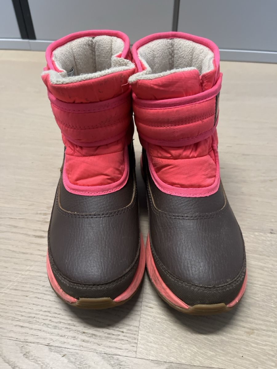 Ugg Scarpe per ragazze: Winter-Boot UGG Gr. 33.5 mit Lammfellsohle – Usato da Brütten venduto da Aerox82 3