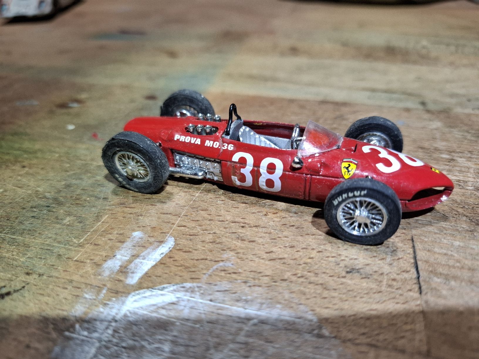 Brumm Modellini d'auto: Modell Ferrari156 F1 – Usato da Flaach venduto da maniv6 1