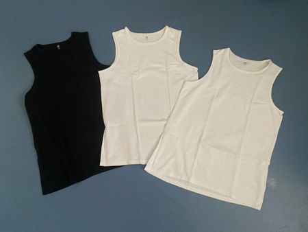 3 ärmellose Tshirts, weiss-schwarz, Gr. 158 (14 J.)