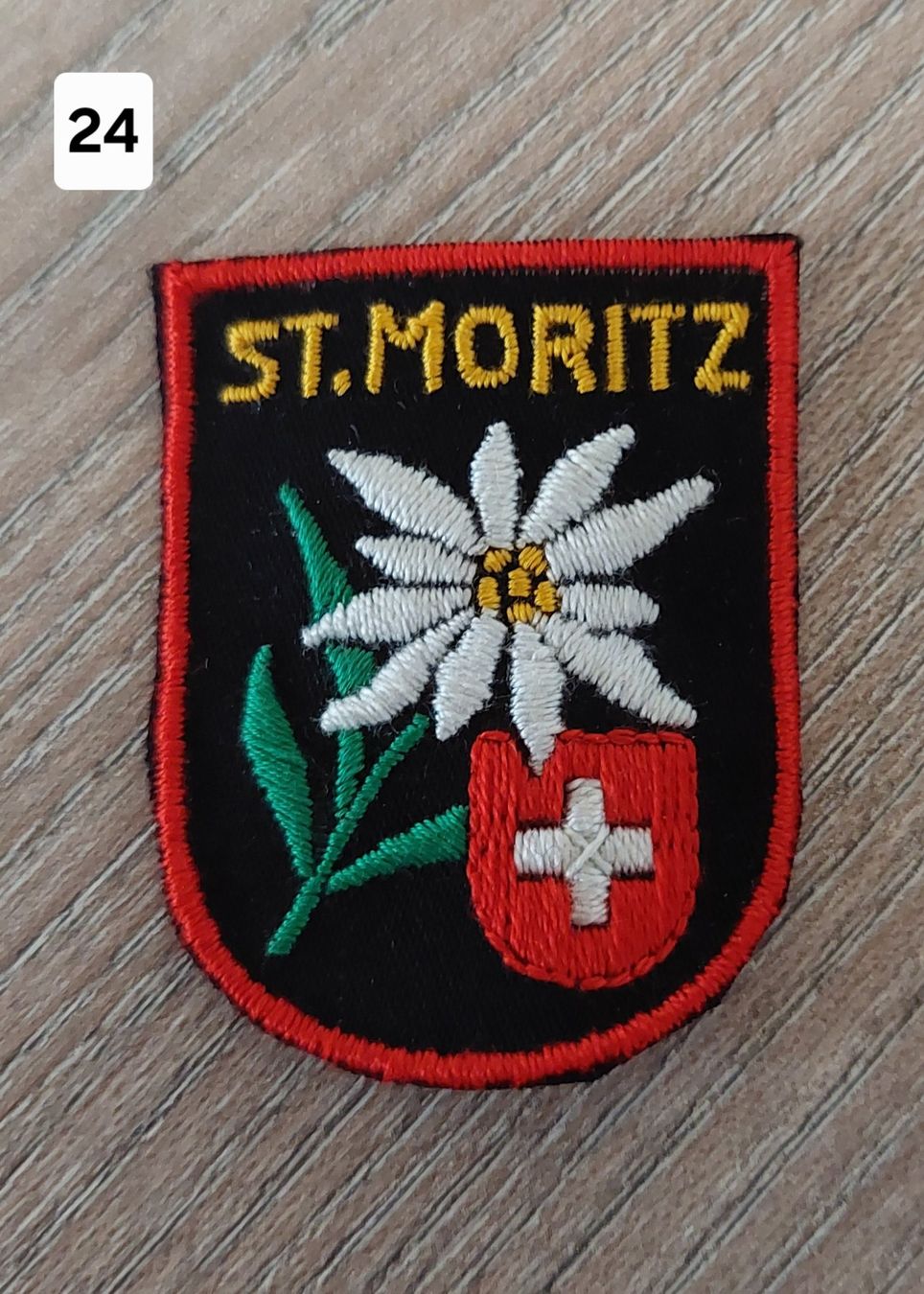 Plaketten & Abzeichen: Badge , Patch, Aufnäher ST.MORITZ , Edelweiss (24) – Neu (gemäss Beschreibung) aus Schwarzenbach SG von Rigus