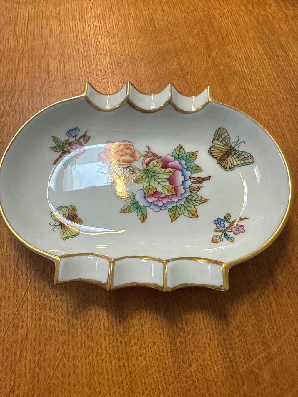 Herend Aschenbecher: Herend Aschenbecher Apponyi Multicolor handbemalt – Gebraucht aus Luzern von stellasue