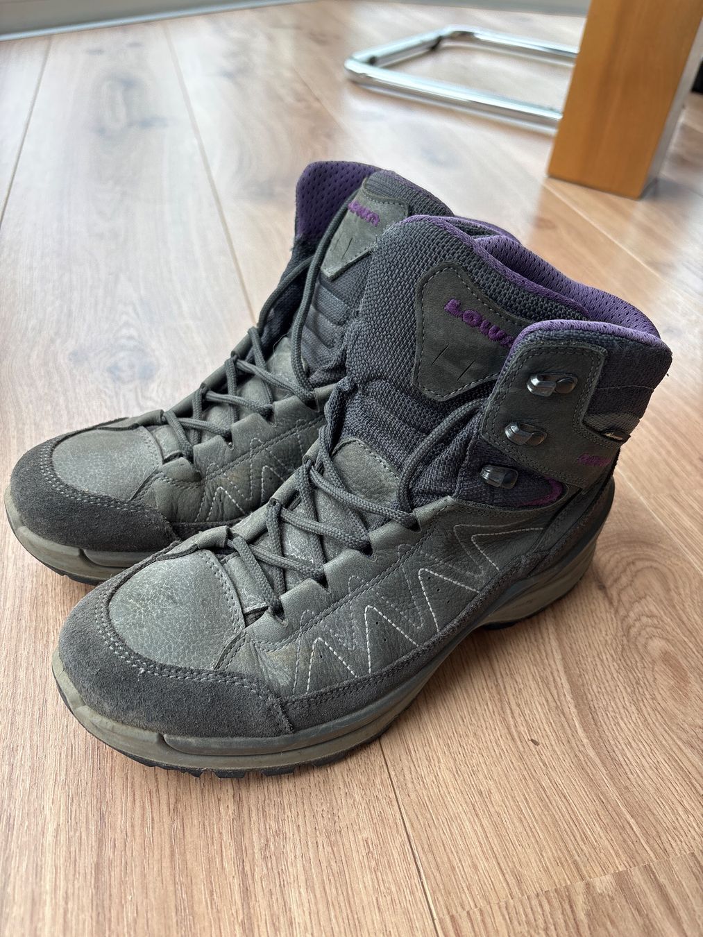 Lowa Chaussures femmes: Lowa Evo GoreTex Mid Wanderschuh – D'occasion à Gränichen par wal_sg8q