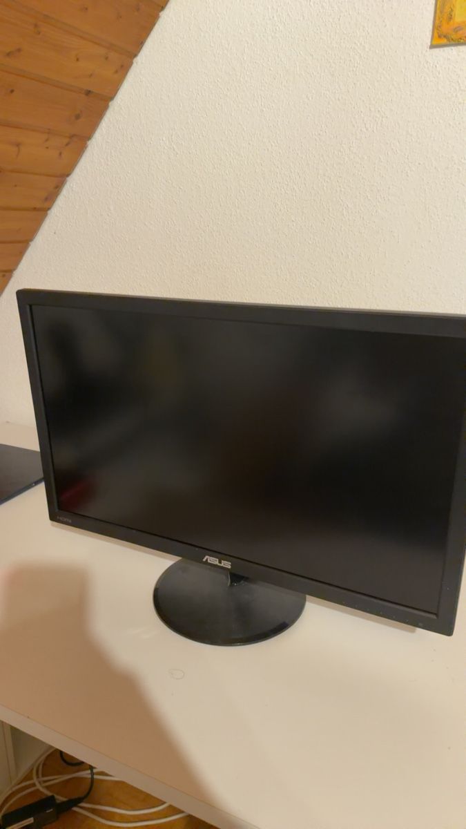 Monitore: Monitor – Gebraucht aus Pfeffikon LU von TomiRasic