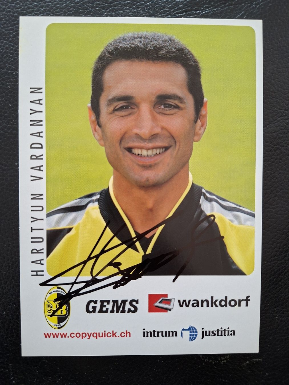 Autogramme: Vardanyan YB Autogrammkarte original – Gebraucht aus Thun von wuschu