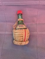 “Bouteille de vin Chianti Il Ruffino en paille