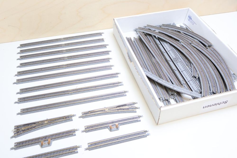 Micro-Trains 50 x Schienen & Weichen Spur Z - NP: 150.- | Kaufen auf ...