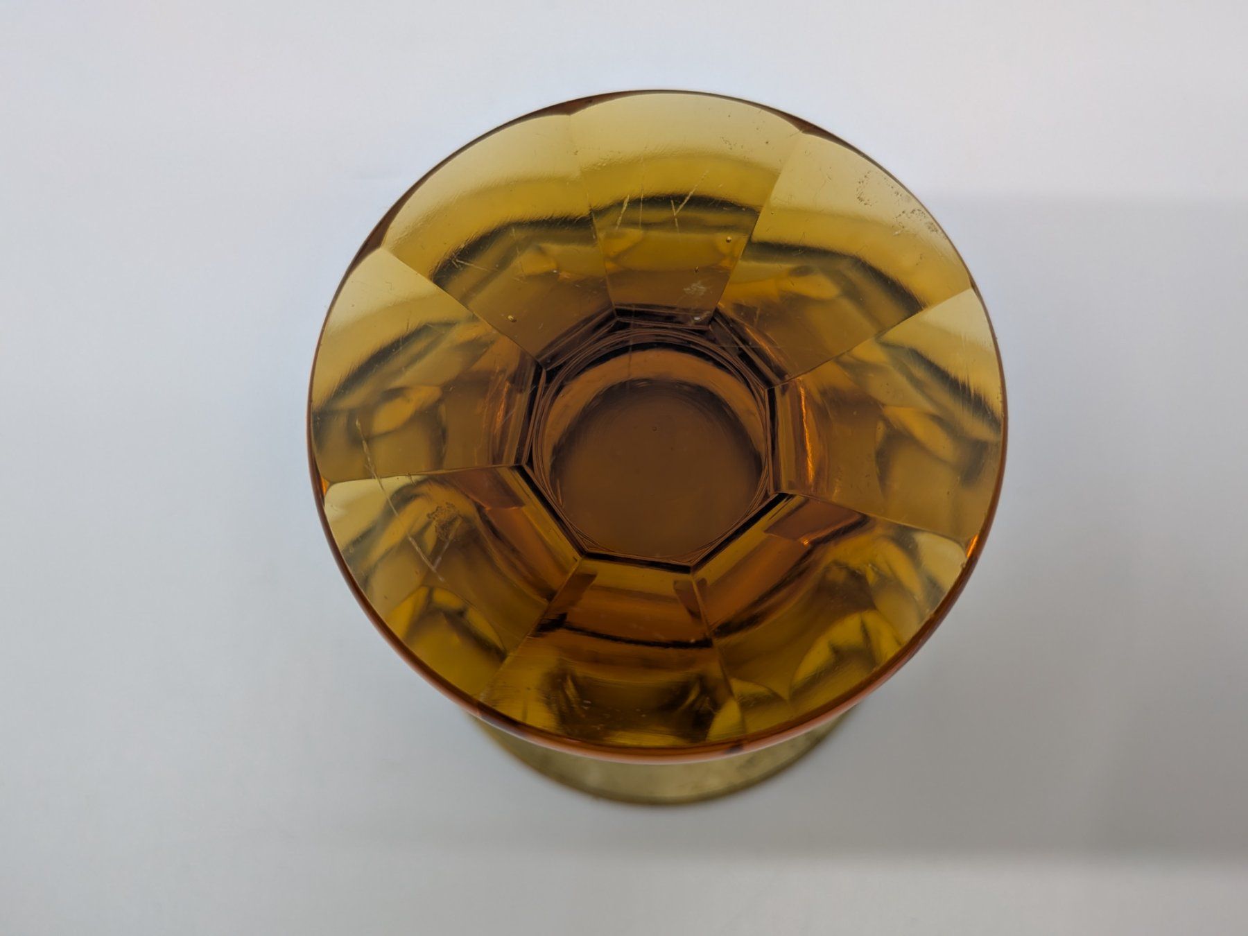 Bicchieri: Antikes Glas mit Messingrand – Usato da Emmen venduto da magelan 3