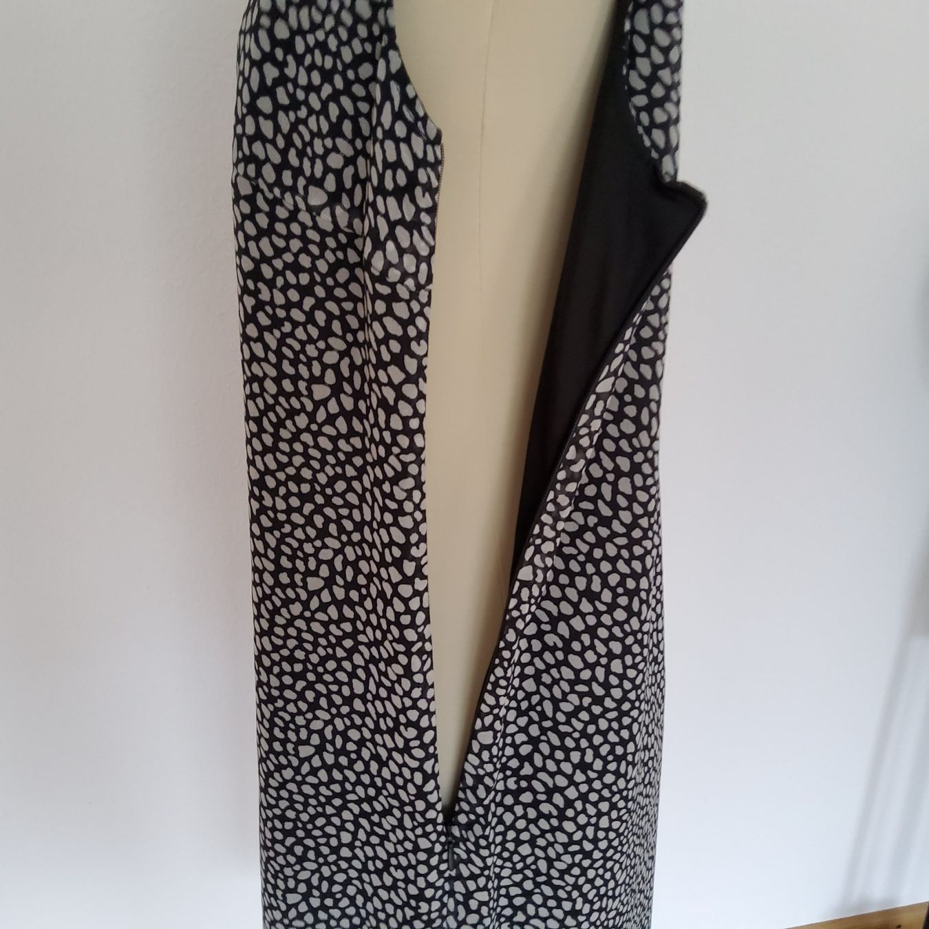 Esprit Kleider: Esprit Kleid, Cocktailkleid,  Festkleid – Neu (gemäss Beschreibung) aus Naters von 3904Naters 4