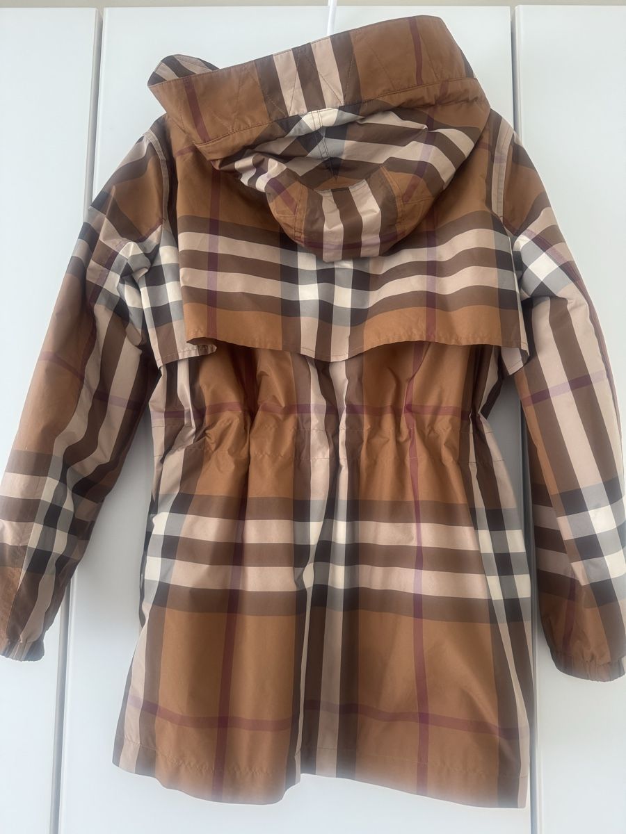Burberry Giacche: Original Burberry Jacke Frühling Regenjacke – Usato da Herrliberg venduto da joe_9hly 1