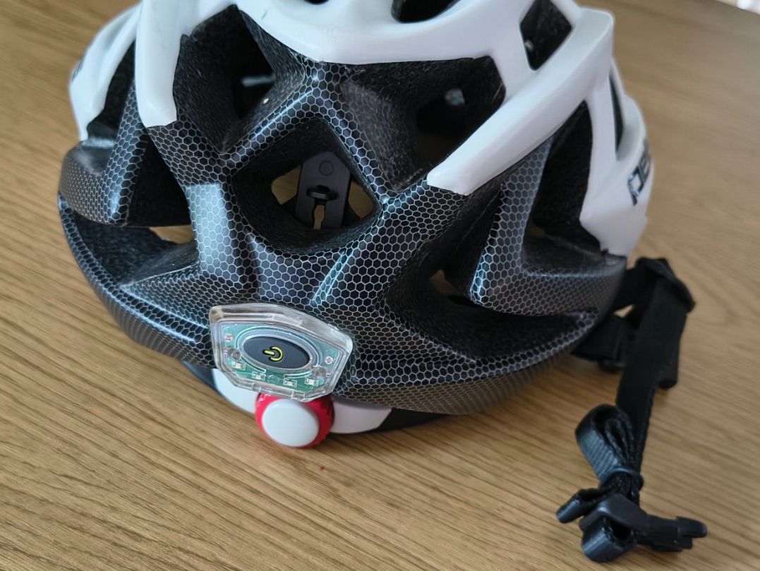 Caschi: Velohelm – Usato da Basel venduto da mic_b88y 1