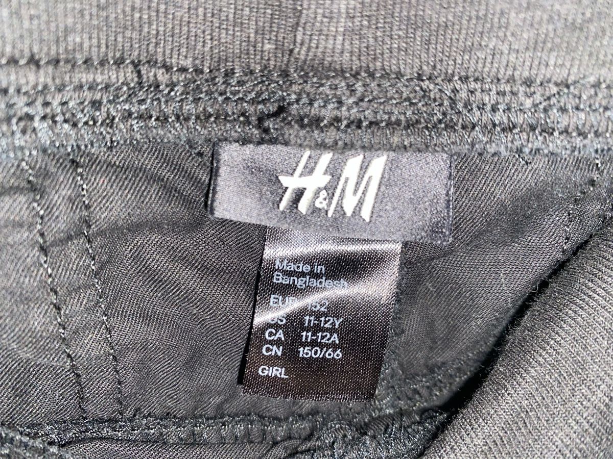 H&M Pantaloni: 3/4 Hose schwarz Gr. 152 – Usato da Wangen an der Aare venduto da Chrisimi 2
