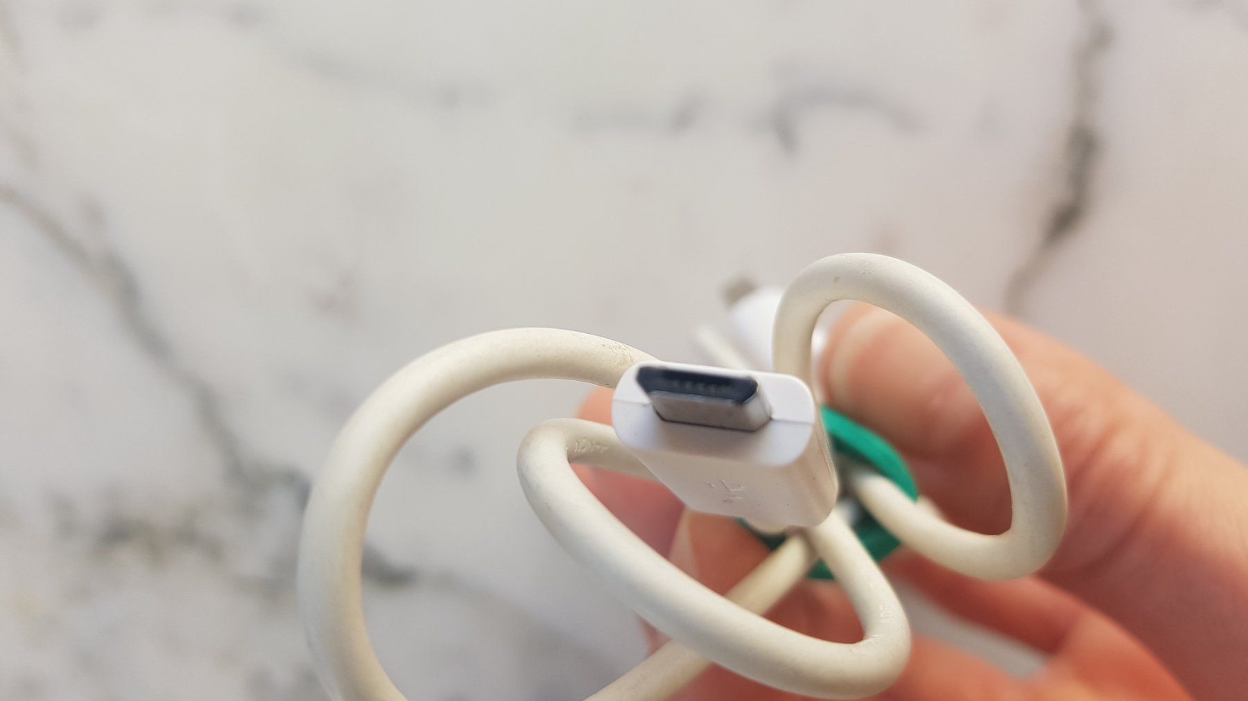 Samsung Cavi: Handy USB Ladekabel weiss – Nuovo (secondo la descrizione) da Zürich venduto da yro_qvz7 2