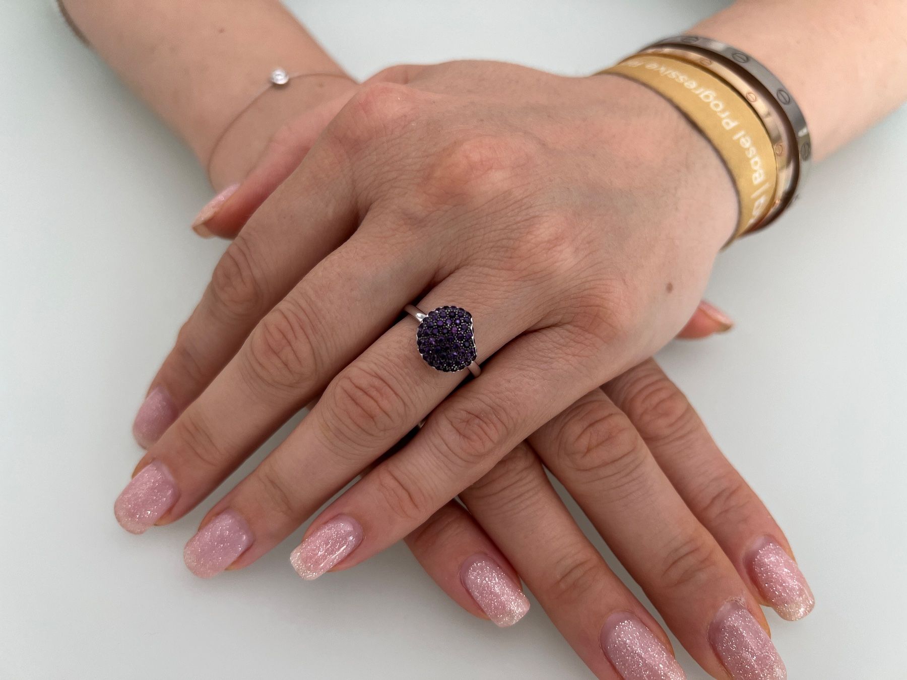 Boucheron Anelli: Bague Boucheron "Tentation Macaron", ornée d’améthystes. – Nuovo (secondo la descrizione) da Geneve venduto da iBest 3