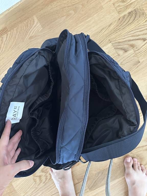 Kindertaschen: Day ET Wickeltasche dunkelblau – Gebraucht aus Kilchberg ZH von KB_2025 1