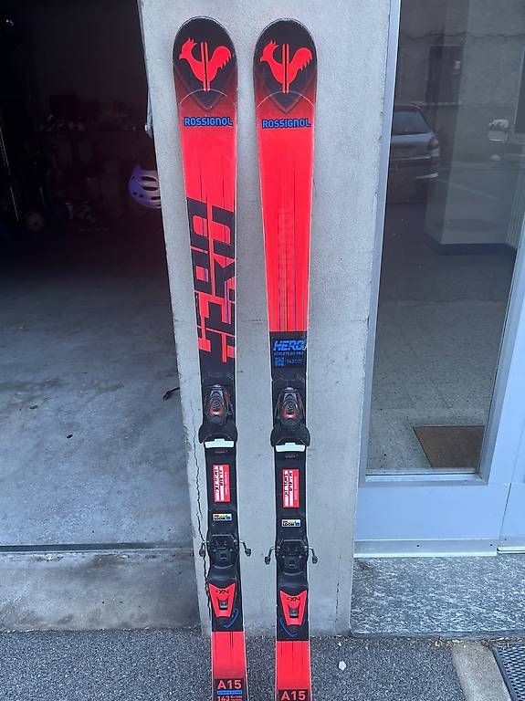 Rossignol Skis: Skis Rossignol Hero 143 cm – D'occasion à Sierre par Buddhalover