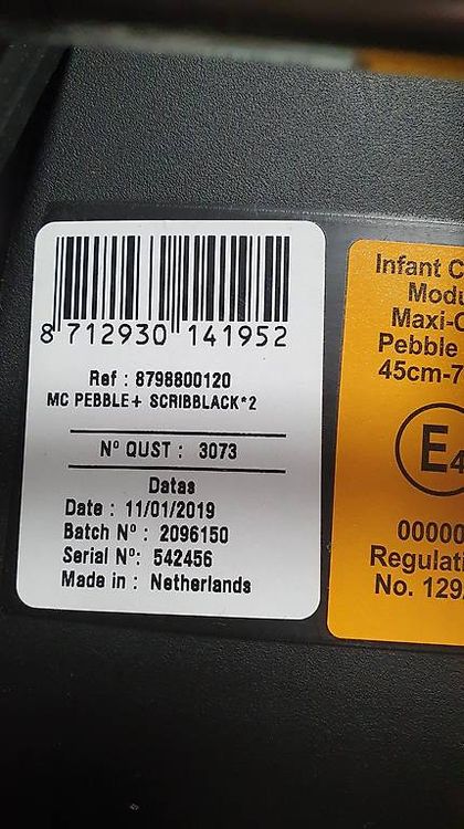 Maxi-Cosi Sièges auto: Maxi Cosi Pebble Plus mit Isofixstation – D'occasion à Buchs AG par kaunisrevontuli 2