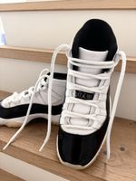 Nike Air Jordan 11 Retro weiss schwarz Grösse 40.5
