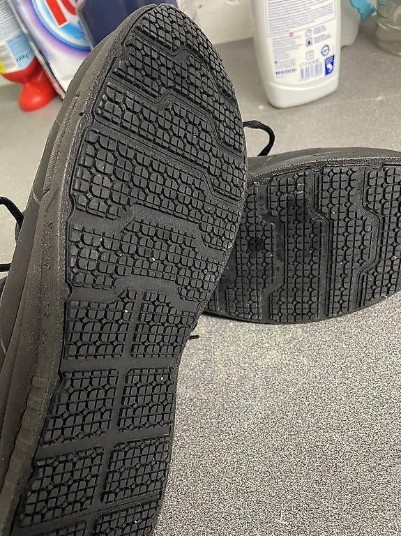 Scarpe da donna: Sicherheitsschuhe Gr 40 – Usato da Rupperswil venduto da Dexaner59 3
