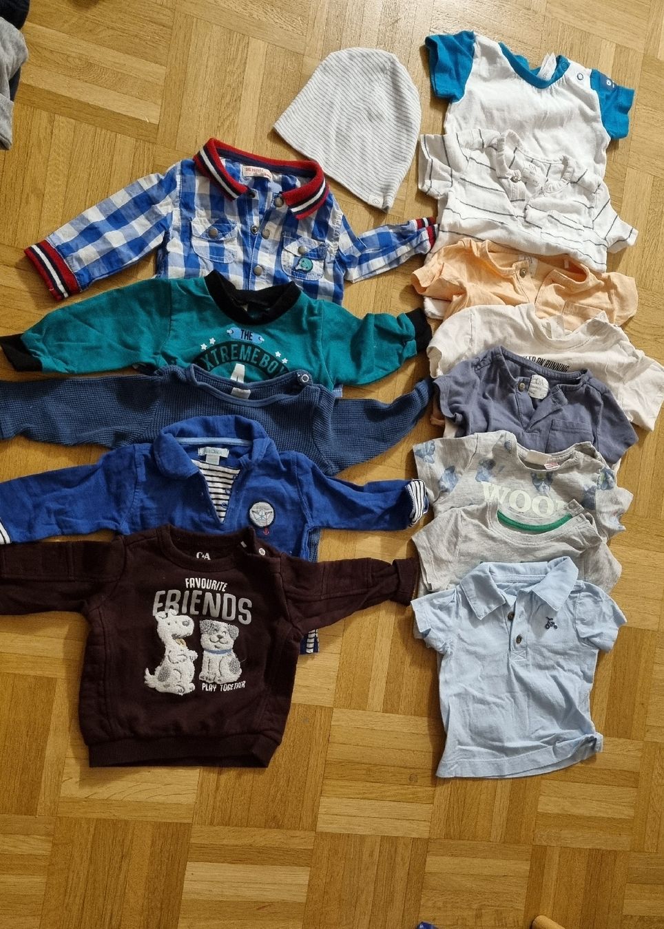 Ensembles coordonnés: kleiderpacket Junge gr 68-74 – D'occasion à Seuzach par ita_zp5r 2
