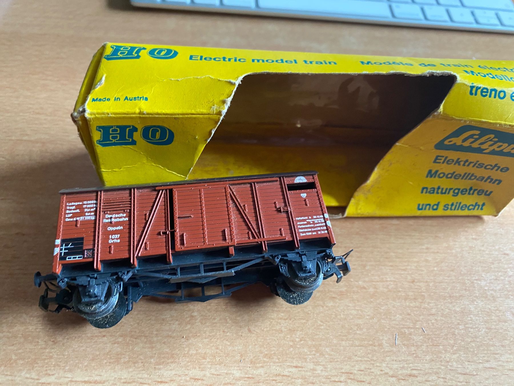 Liliput Modelleisenbahnen: Liliput H0 Gedeckter Güterwagen der DR – Gebraucht aus Glattfelden von gschneusig