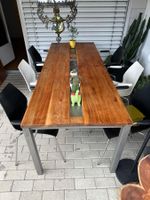 Massivholz Tisch mit 6 Designerstühle VICO MAGISTRETI
