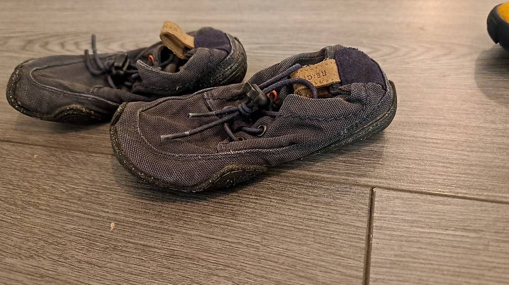 Chaussures garçon: Wildling Barfussschuh Kindrschuh grösse 24 – D'occasion à Sarmenstorf par Raphael.T