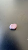 Schmuckstein grau rosa (‘Rhodonit’)