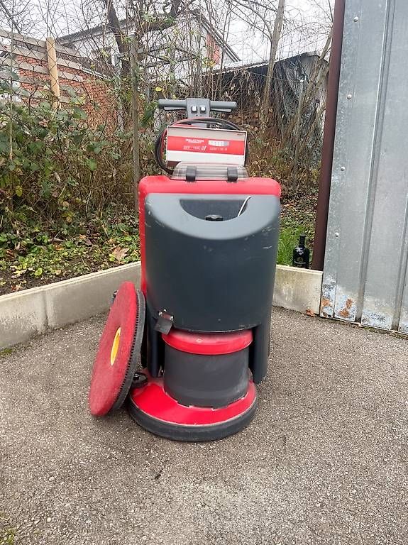 Cleanfix Tutte le macchine: Cleanfix 430b scheuersaugmaschine( weteok taski numatic) – Usato da Birr venduto da Numer-01
