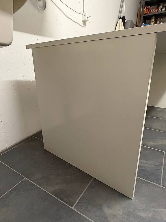 Scrivanie: IKEA Schreibtisch – Usato da Winkel venduto da breadfan17 3