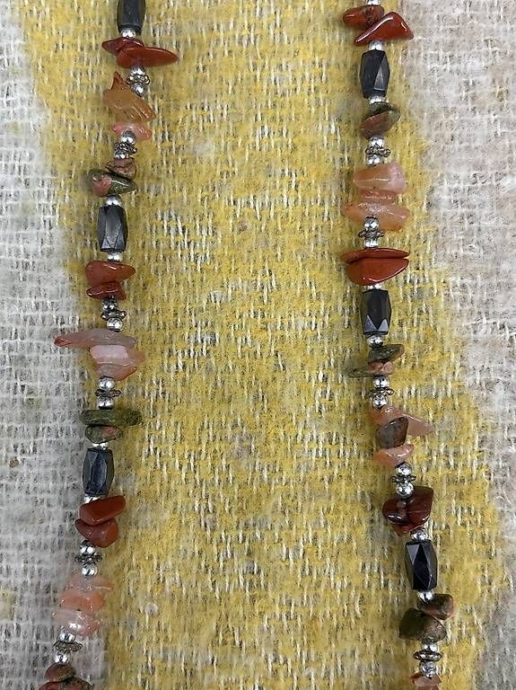 Catenine: Multicoloured gemstone chip necklace with magnets  – Usato da Birsfelden venduto da Vic_toria 1
