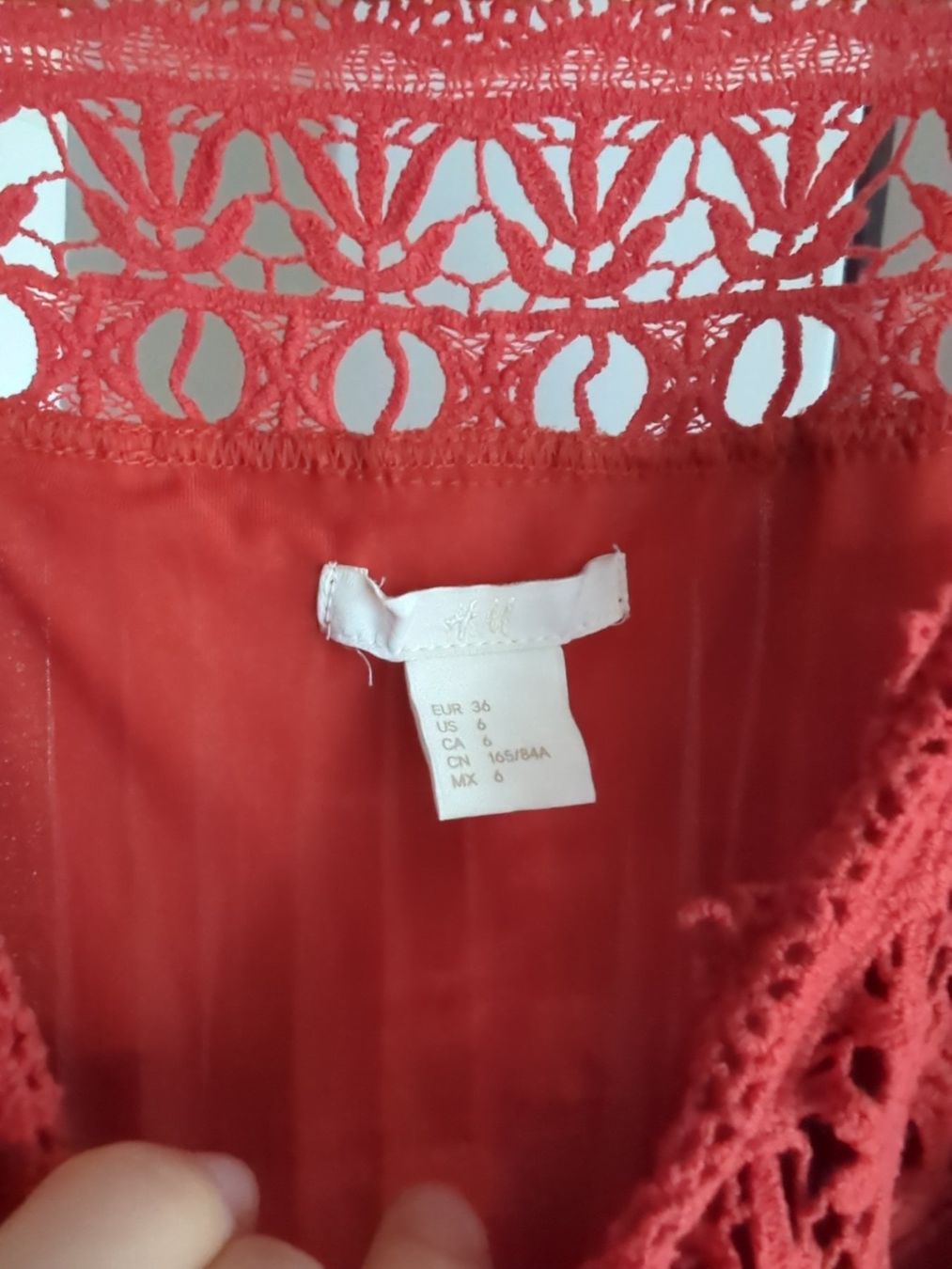 H&M Vestiti: Schickes Kleid/ halb schulterfrei mit Trägern – Usato da Zug venduto da vik_8fdf 3