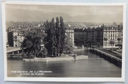 Genève - Ile J.J. Rousseau et Hôtel de Russie