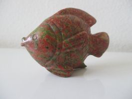 Fisch  (Angelfish)  aus  Schmuckstein / Edelstein