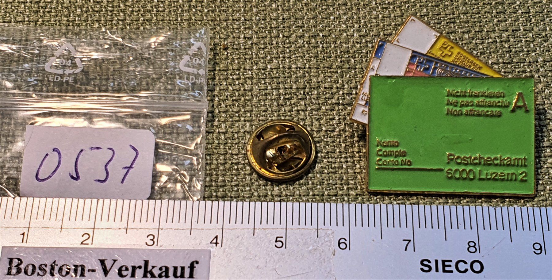 Plaquettes & Badges: O537 - Pin PTT Postcheckamt 6000 Luzern 2 A-Post – D'occasion à Reinach BL par Boston-Verkauf 1