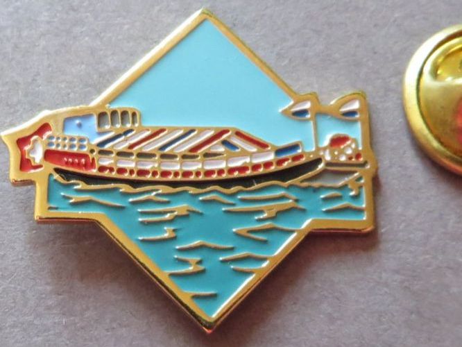 Plaketten & Abzeichen: PIN, SCHIFF, VIER-WALDSTÄTTERSEE – Gebraucht aus Neuhausen von luckimucki