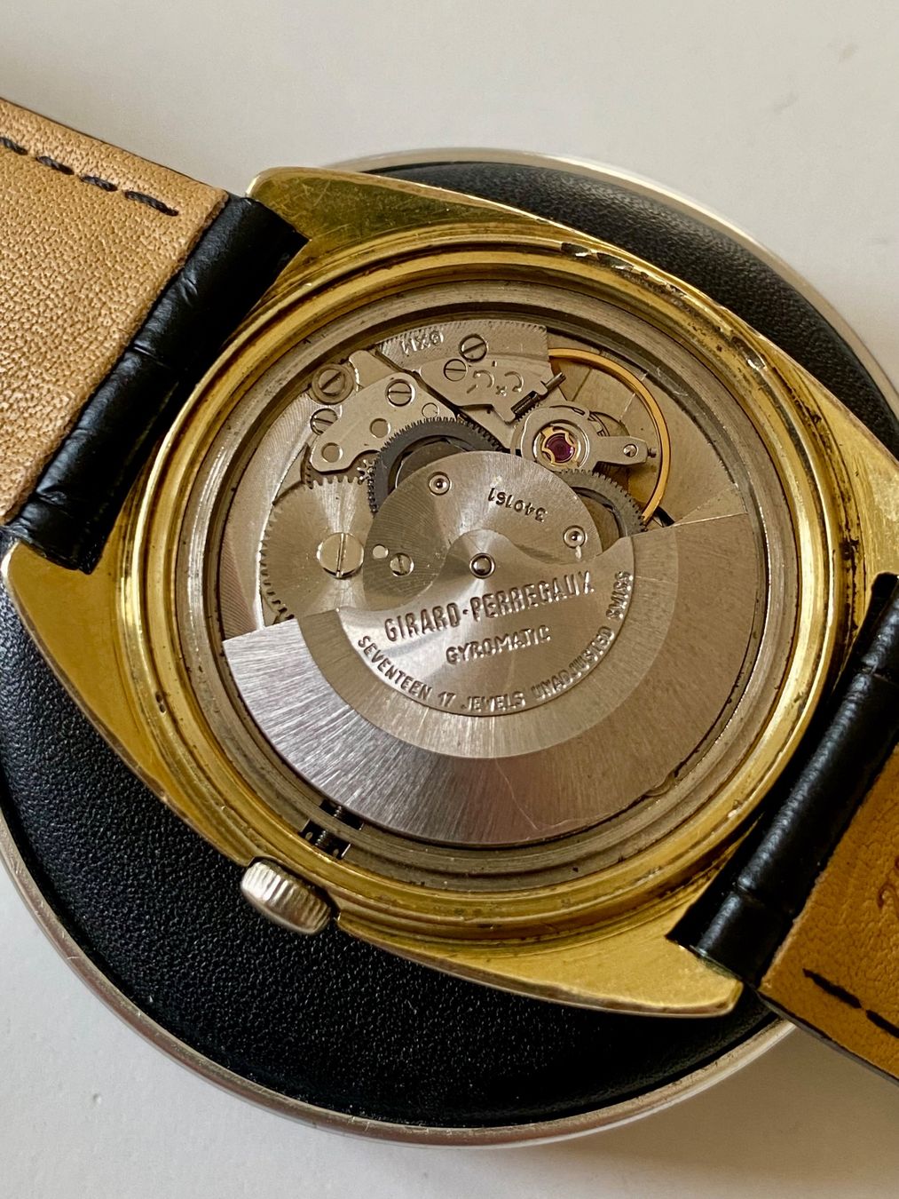 Girard-Perregaux Orologi: Girard Perregaux Gyromatic Day Date Ruby indexes dial – Usato da Küsnacht ZH venduto da CultHour 7