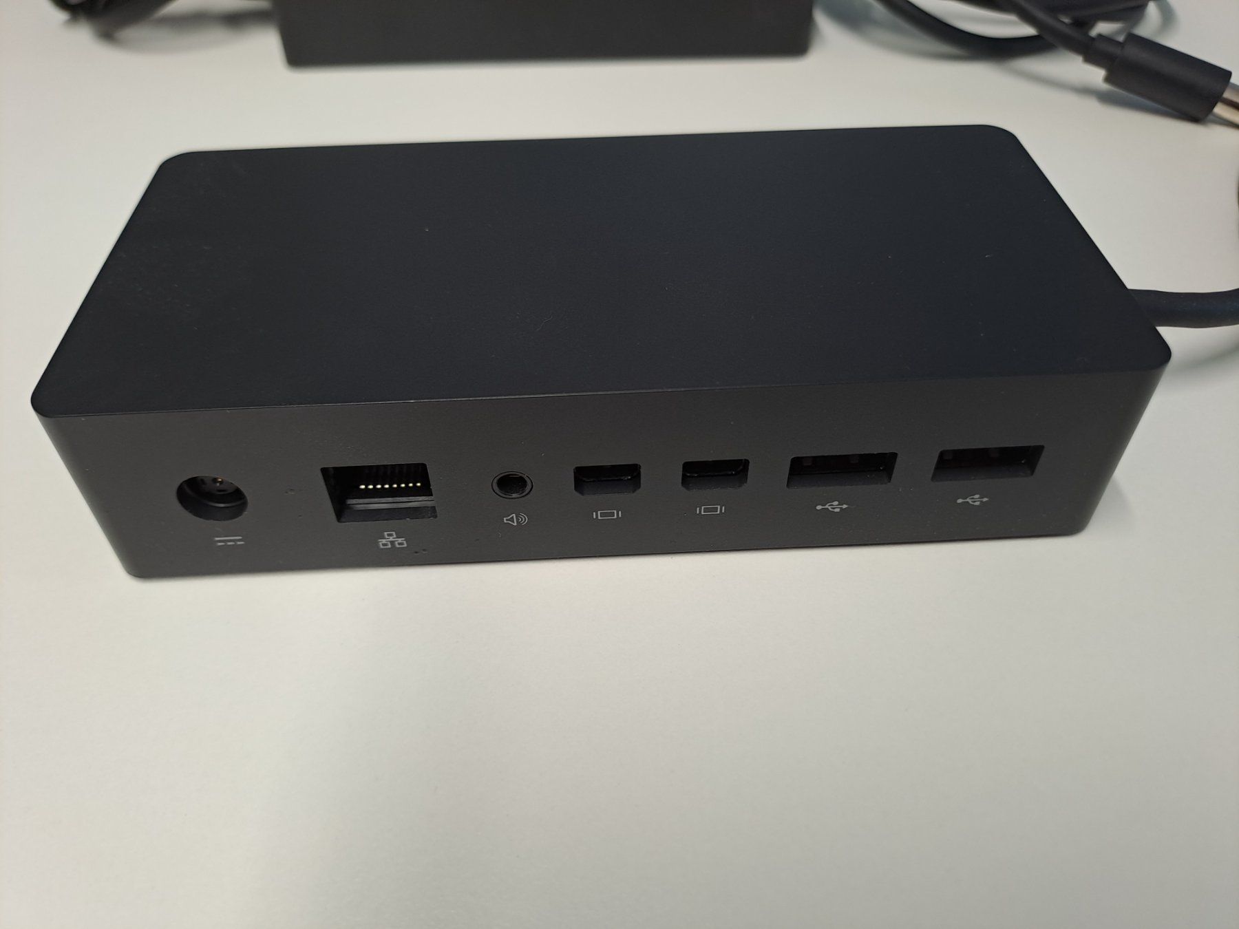Microsoft Docking station: Microsoft Surface Docking Station + 2 x Anschlusskabel – Usato da Sachseln venduto da Grogettli 1