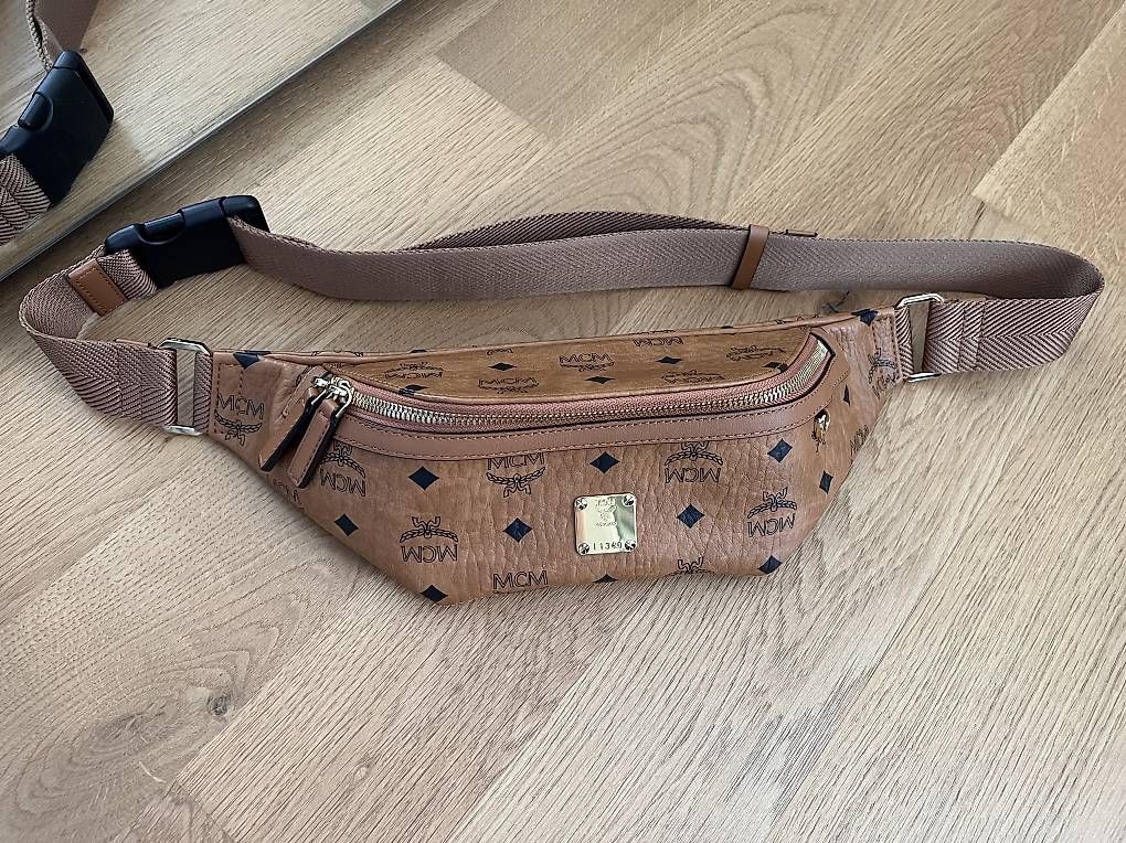Mcm Taschen: MCM Gürteltasche / Bauchtasche small – Gebraucht aus Gerlafingen von sel_dp6y