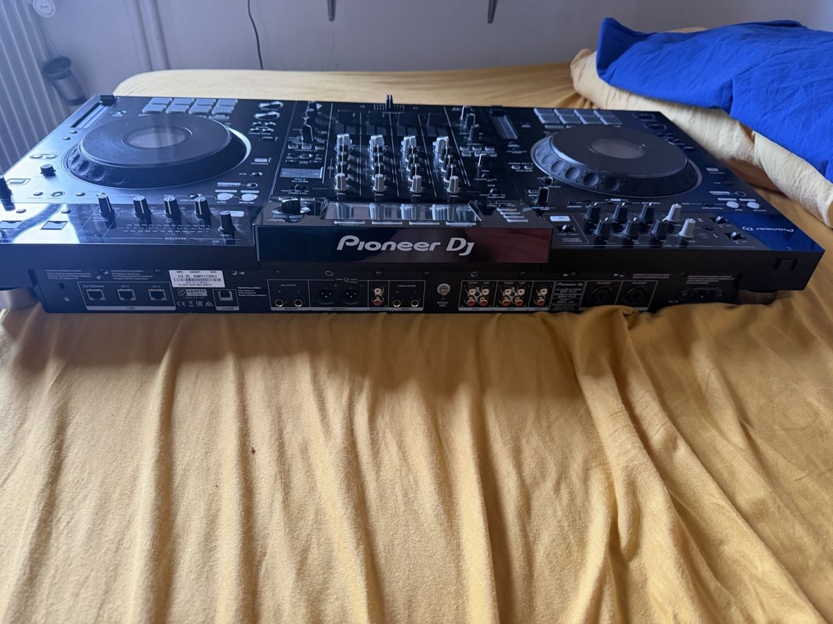 Pioneer Console di mixaggio: Pioneer Dj Xdj Xz Standalone – Usato da Gelterfingen venduto da celli05 1