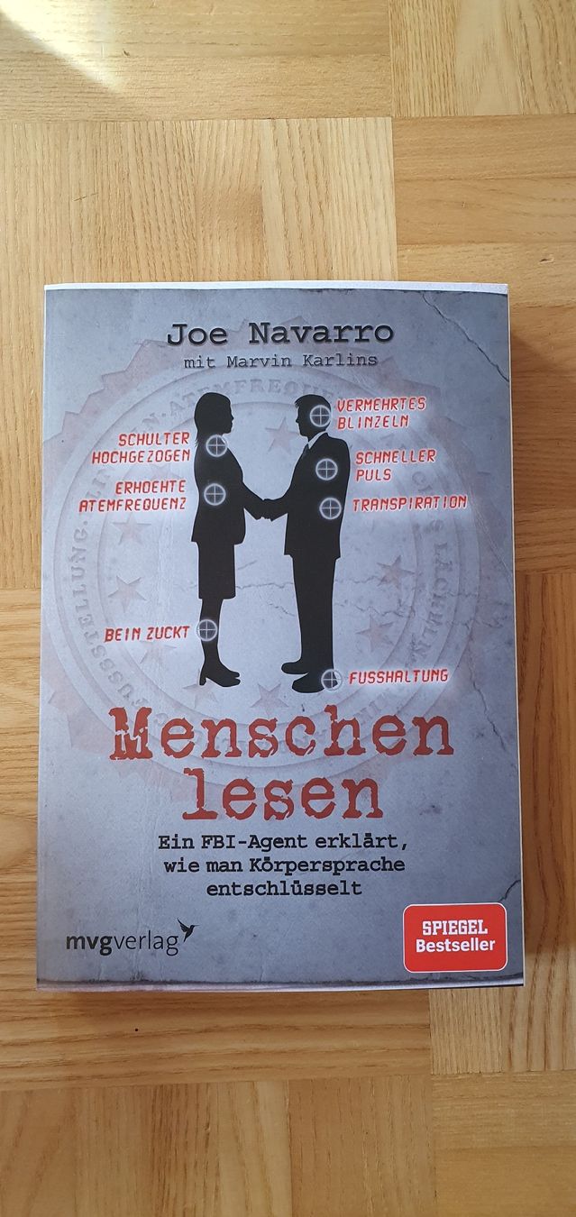 Libri: Menschen lesen, Joe Navarro – Nuovo (secondo la descrizione) da embrach venduto da Steppenwolf5