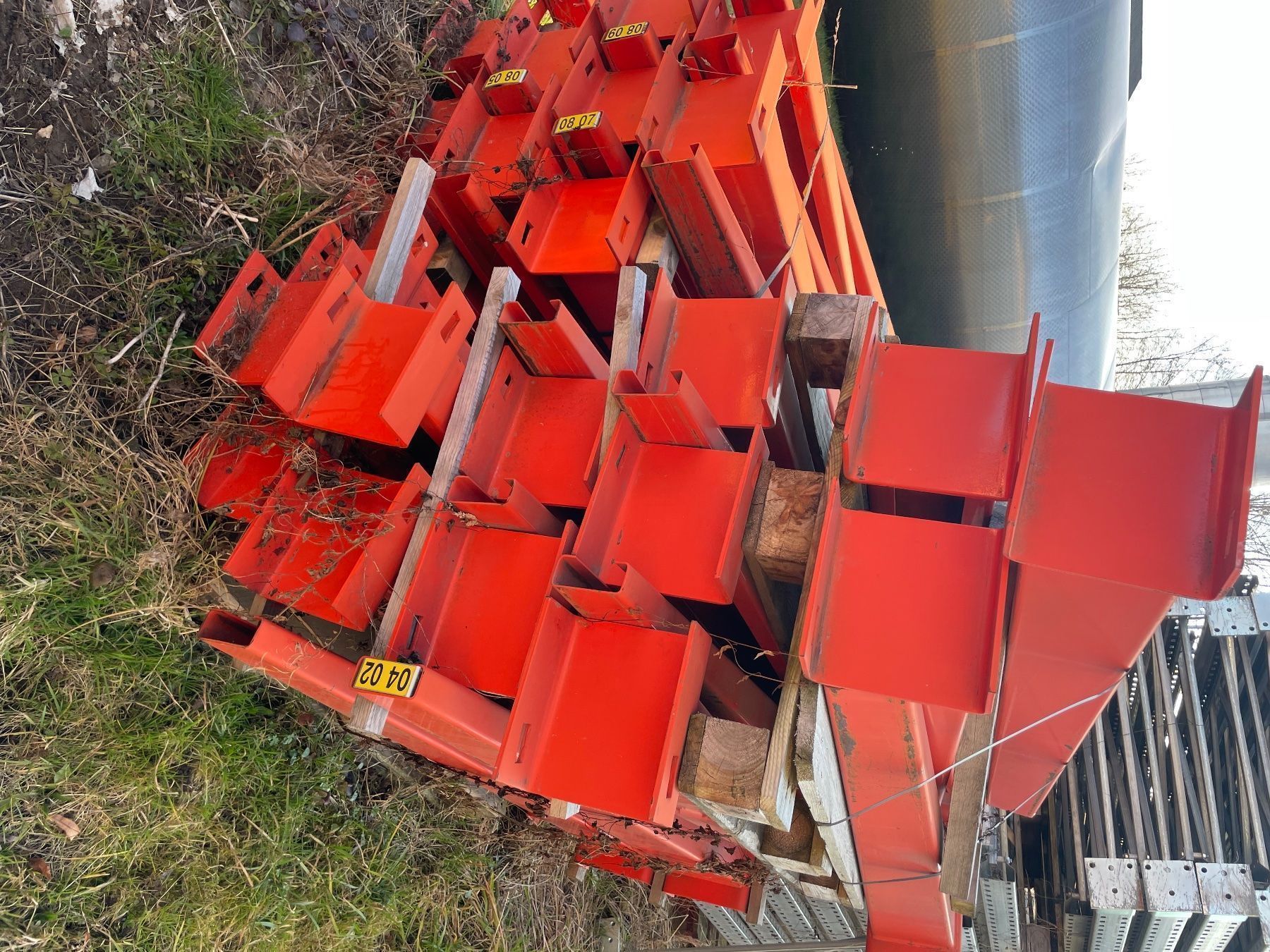 Scaffali: Kragarm elvedig – Usato da Niederuzwil venduto da beti077 3